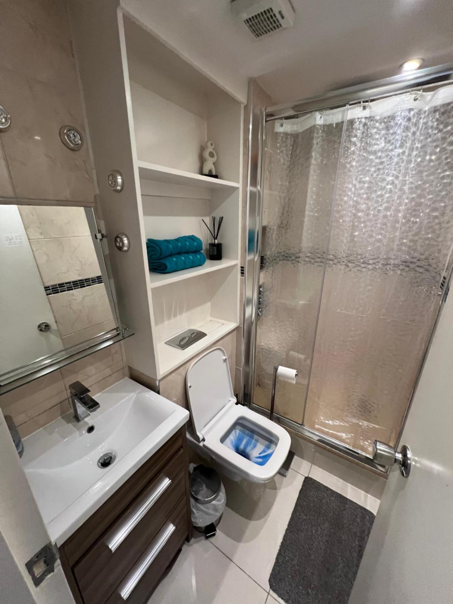 Lovely Chelsea Entire Apartment London City Dış mekan fotoğraf